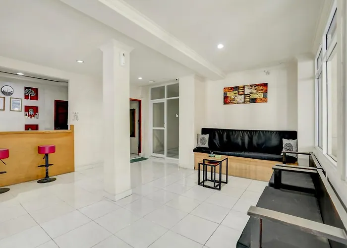 Oyo 3950 The Ratna Hotel Kuta (Bali)