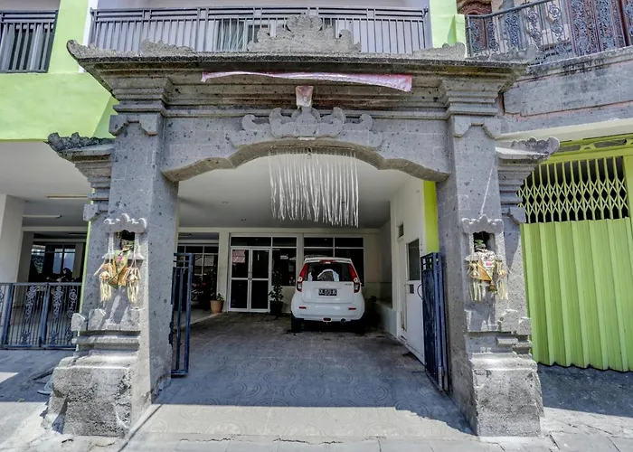 Hotel Oyo 3950 The Ratna 2*