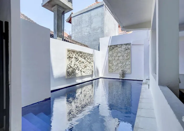 Oyo 3950 The Ratna Hotel Kuta (Bali)