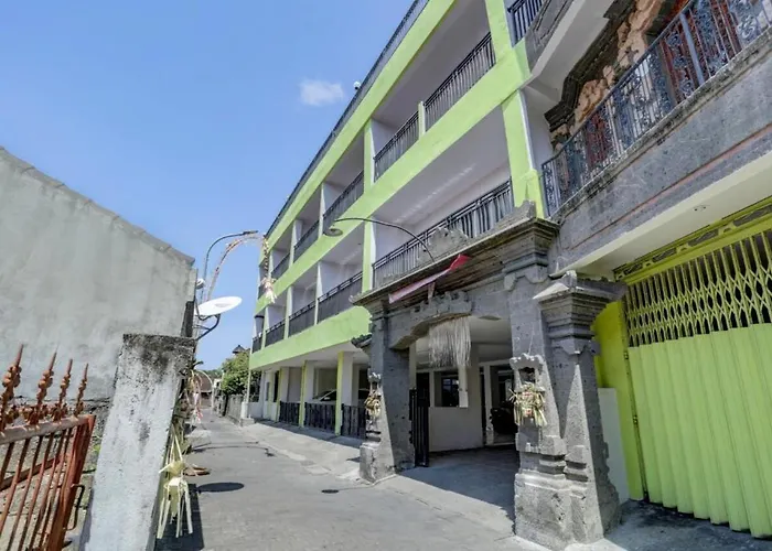 Oyo 3950 The Ratna Hotel 2*