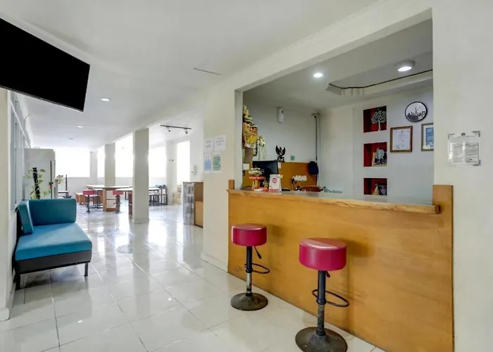 Oyo 3950 The Ratna Hotel