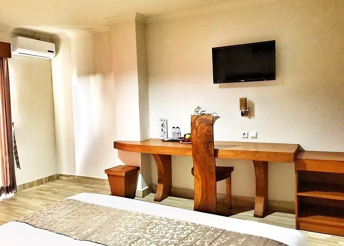 Hotel Oyo 3950 The Ratna 2*