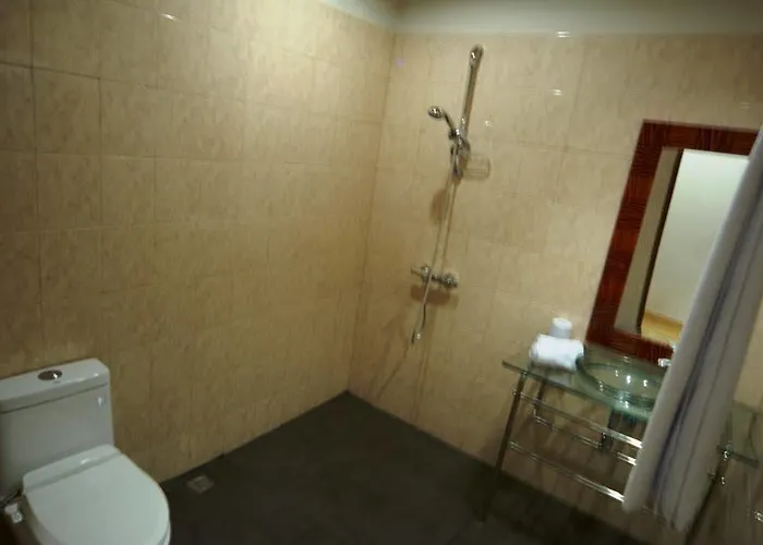 Hotel Oyo 3950 The Ratna